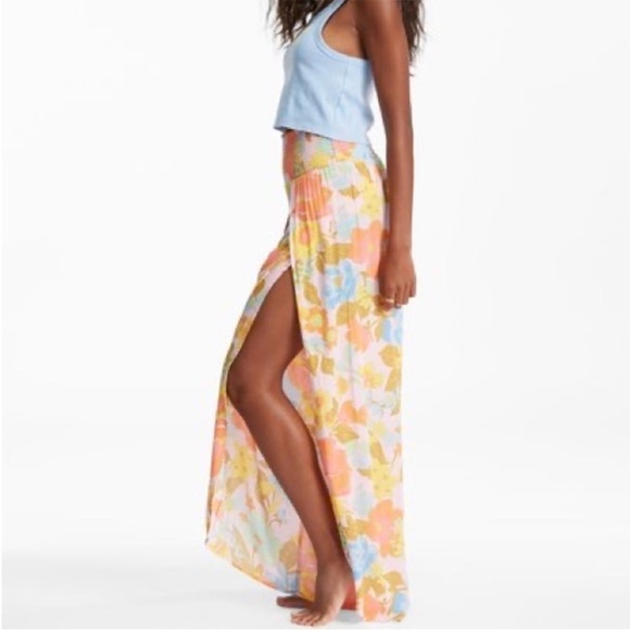 Billabong Pants - BILLABONG Floral wide leg beach pants  Size Medium